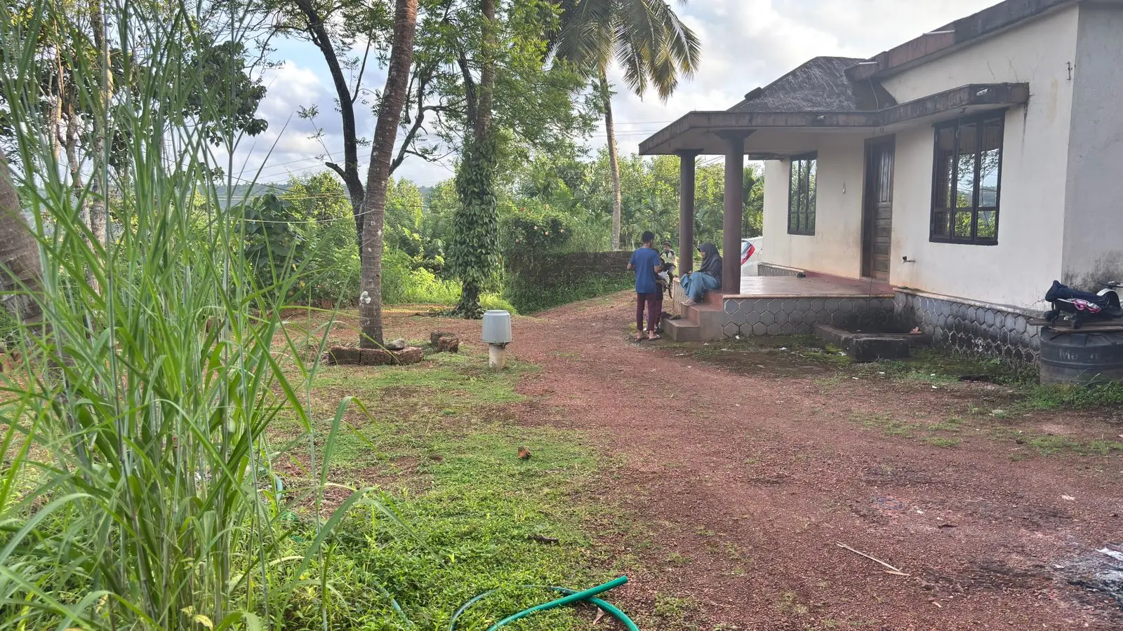 4BHK Independent House for Sale in Borkala Jaalapadou, Meeyapadavu–Sasigoli Road — 25 Cents Land