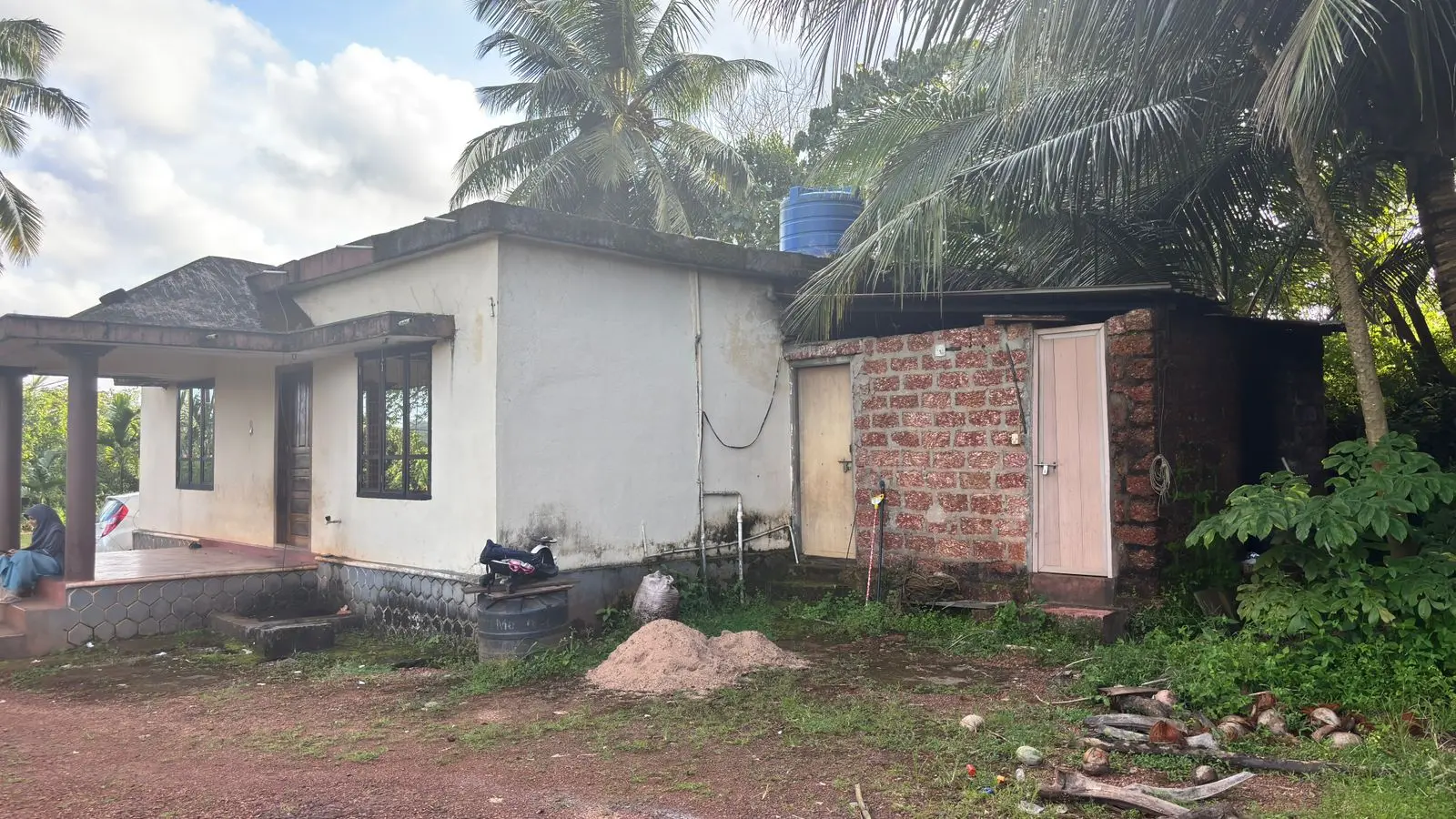 4BHK Independent House for Sale in Borkala Jaalapadou, Meeyapadavu–Sasigoli Road — 25 Cents Land