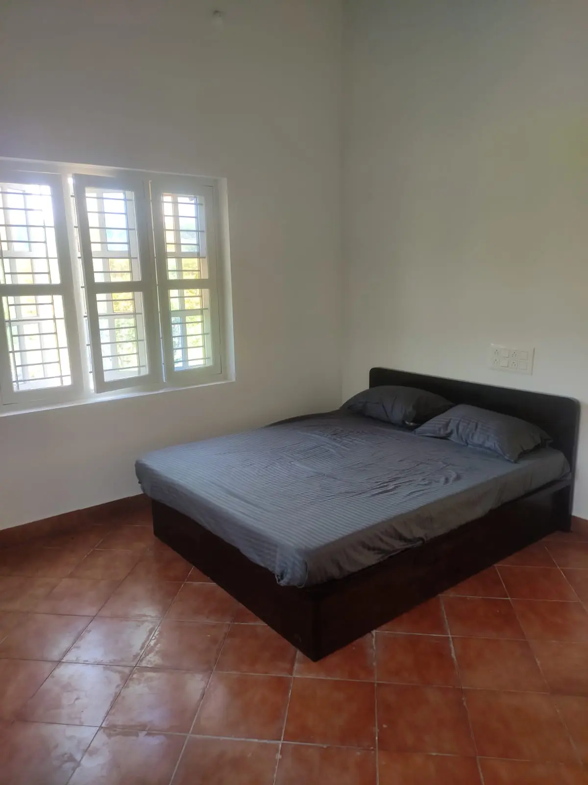2BHK Farmhouse for Sale in Shoolagiri, Tamil Nadu – Peaceful Setting with Private Pools
