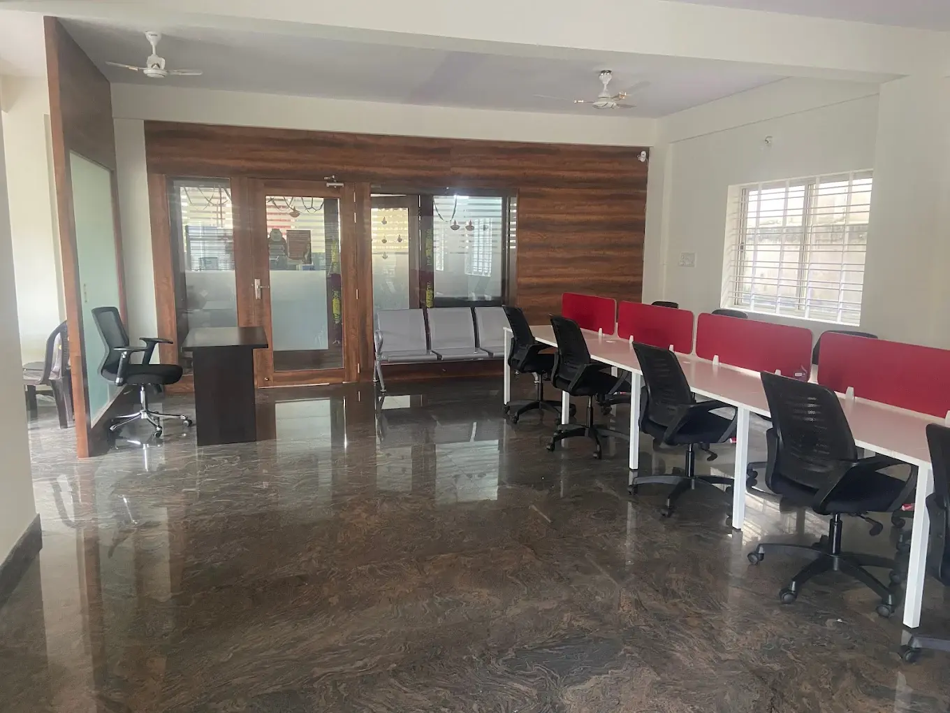 1000 Sq.ft Semi-Furnished Office for Rent Siddaiyya Puranik Road ₹30,000 KHB Colony