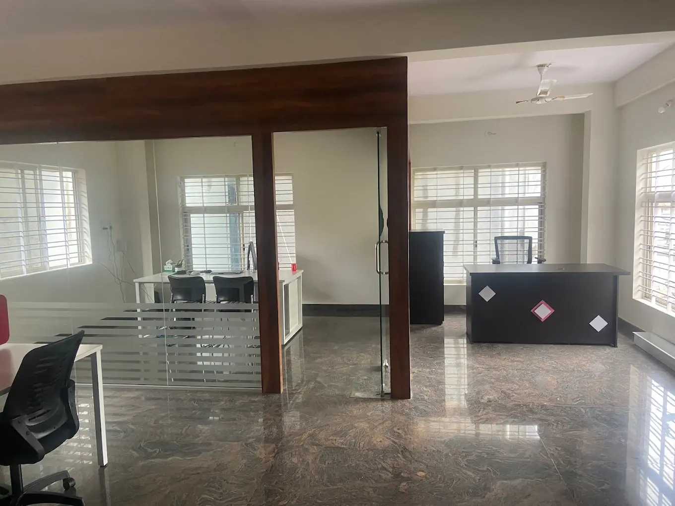 1000 Sq.ft Semi-Furnished Office for Rent Siddaiyya Puranik Road ₹30,000 KHB Colony