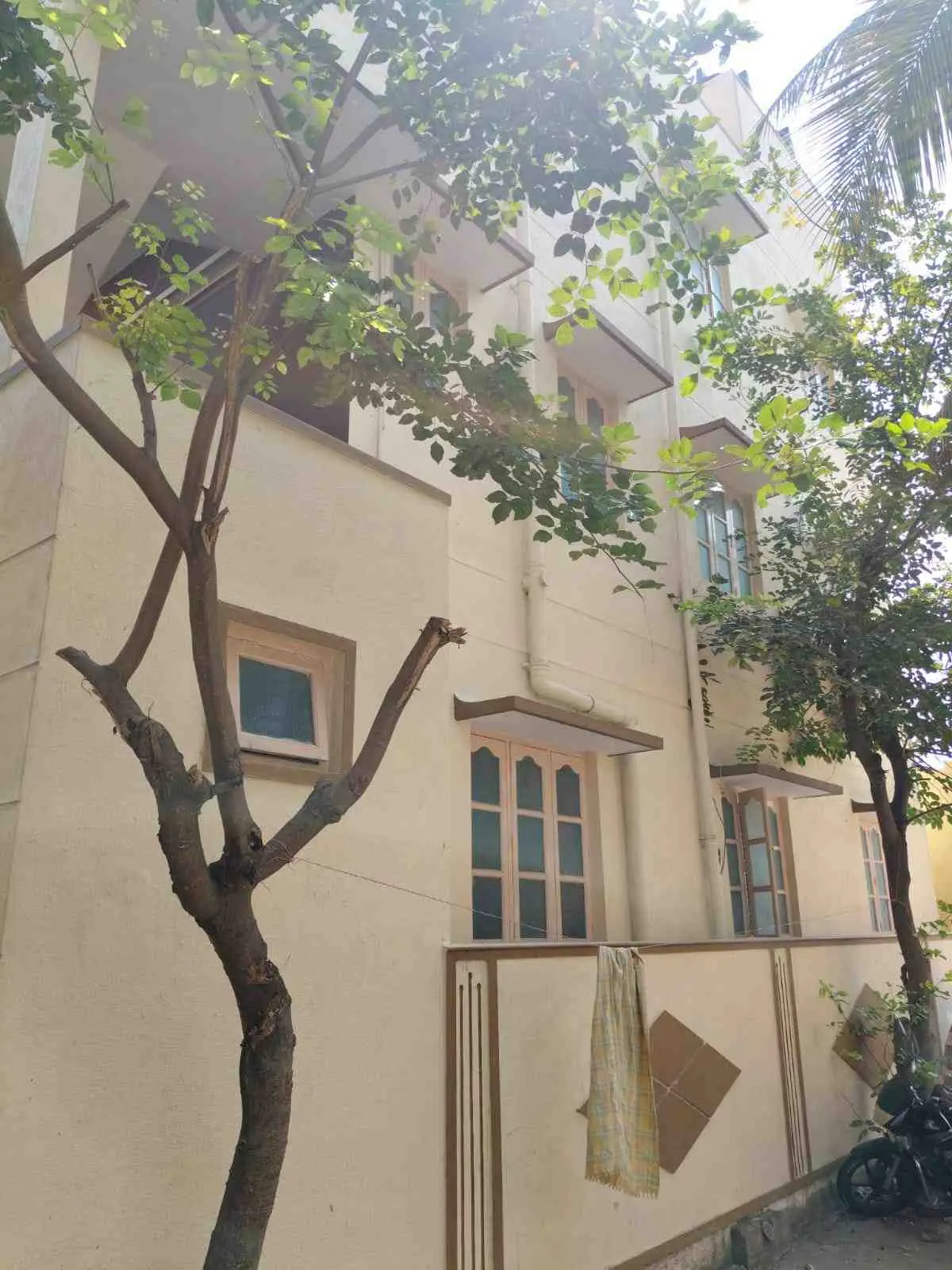 INDEPENDENT HOUSE FOR SALE IN AKSHAY NAGAR CORNER PROPERTY