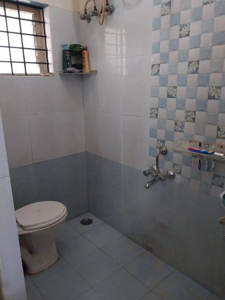 West-Facing 2BHK Independent House on 30×40 Site in Horamavu