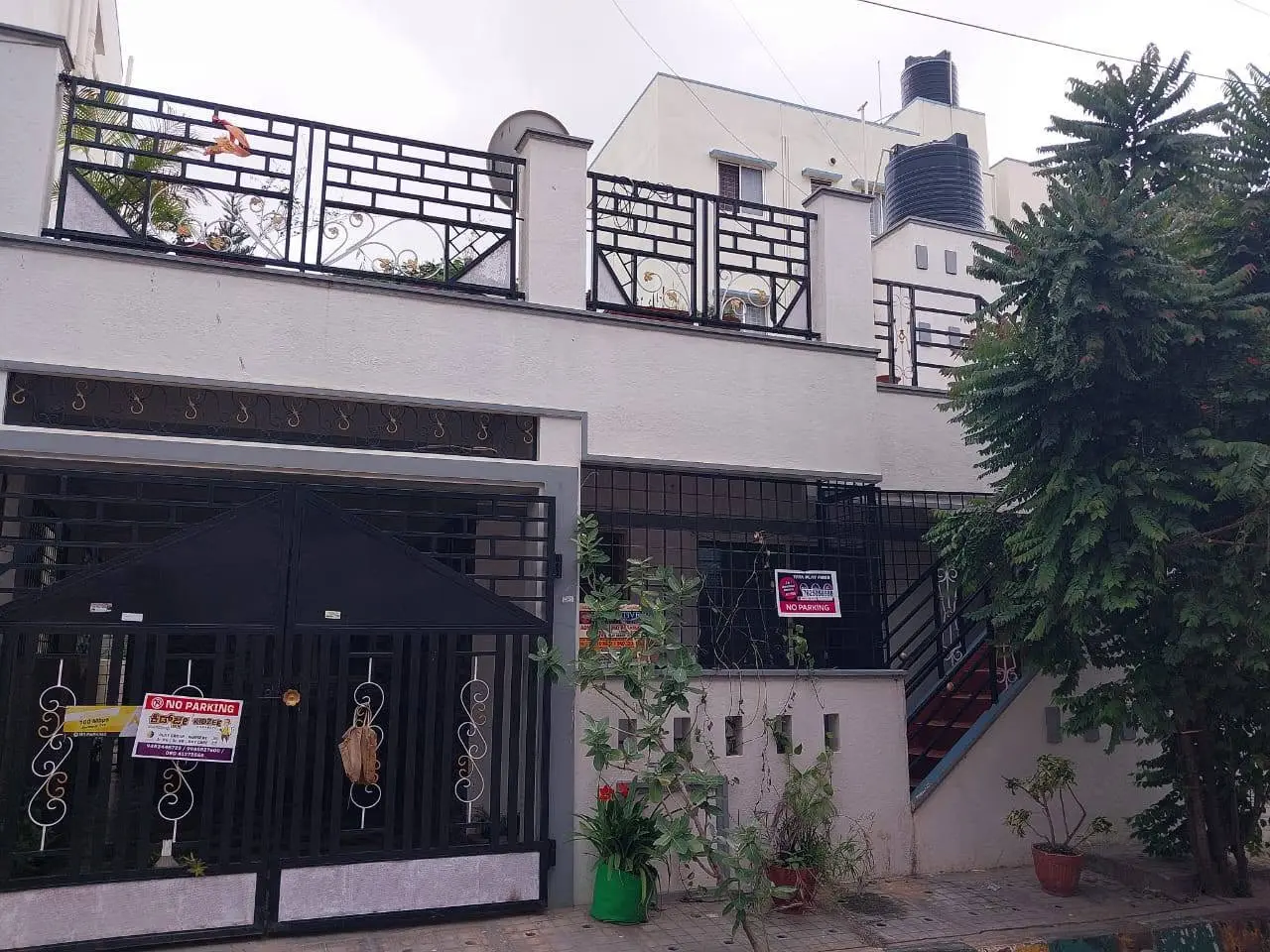 West-Facing 2BHK Independent House on 30×40 Site in Horamavu