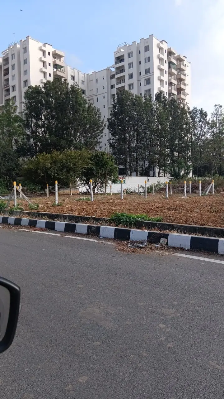 Well-Located BDA Corner Site with Outstanding Investment Potential