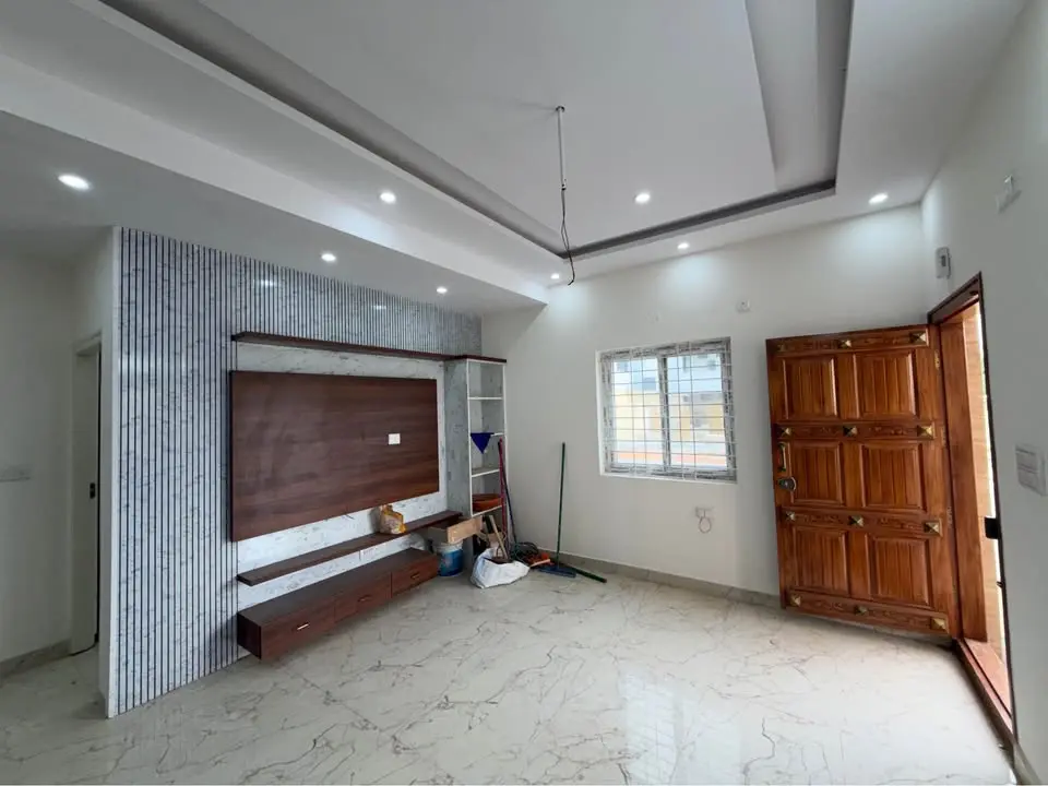 High-Potential Rental Property with 4 Residential Units | East Facing