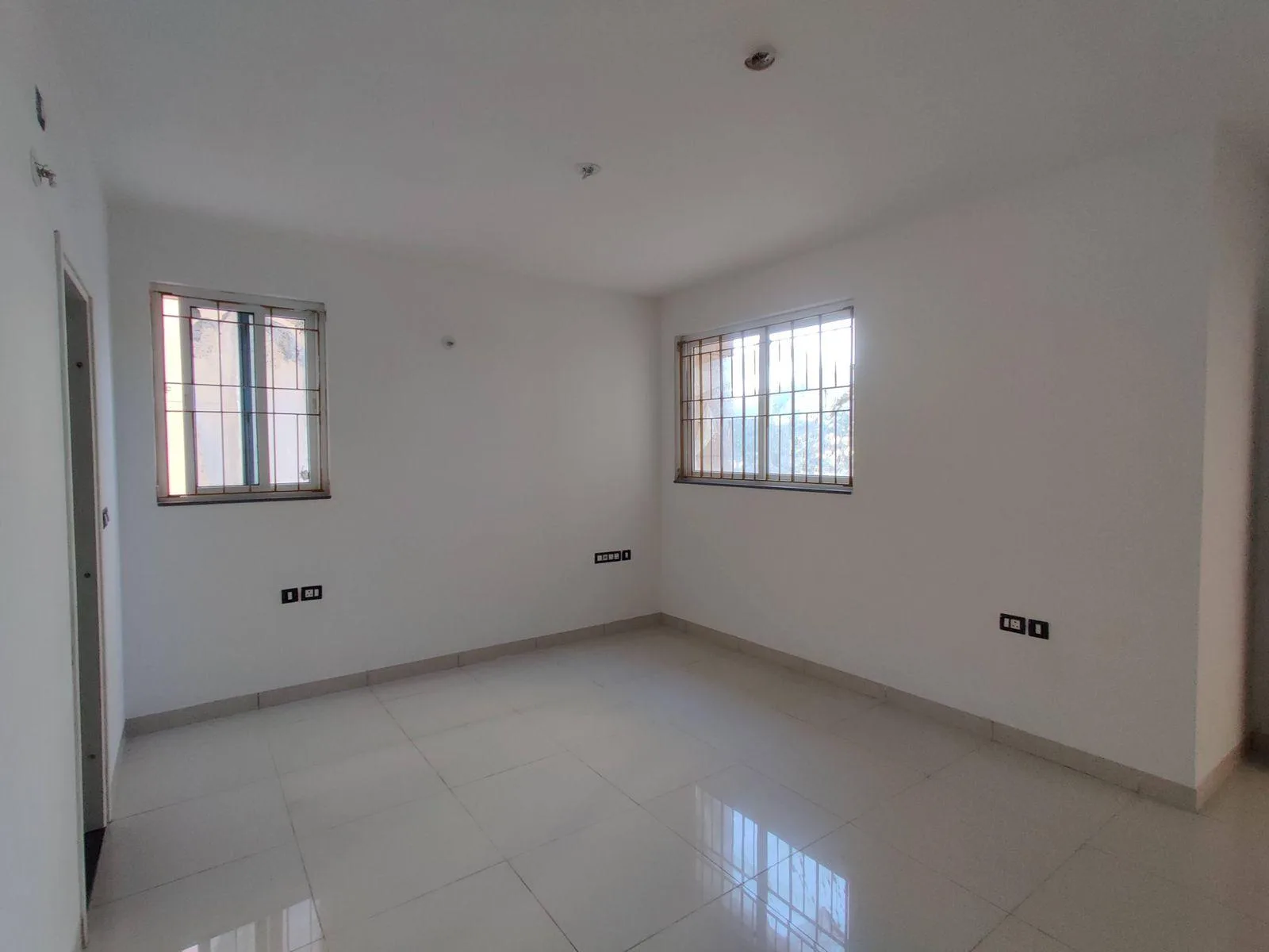 2 BHK Flat for Sale in Chamrajpet, Bangalore
