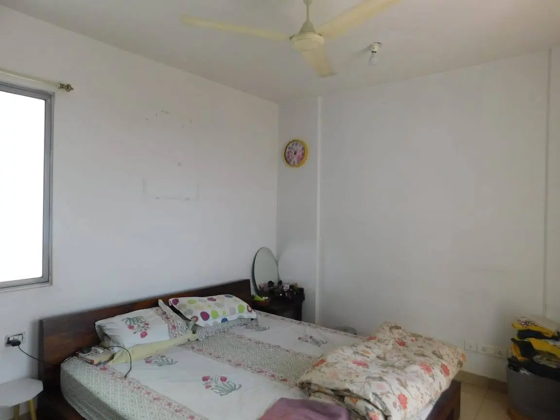 Lake-View 2BHK Flat for Sale in JP Nagar with Metro Connectivity