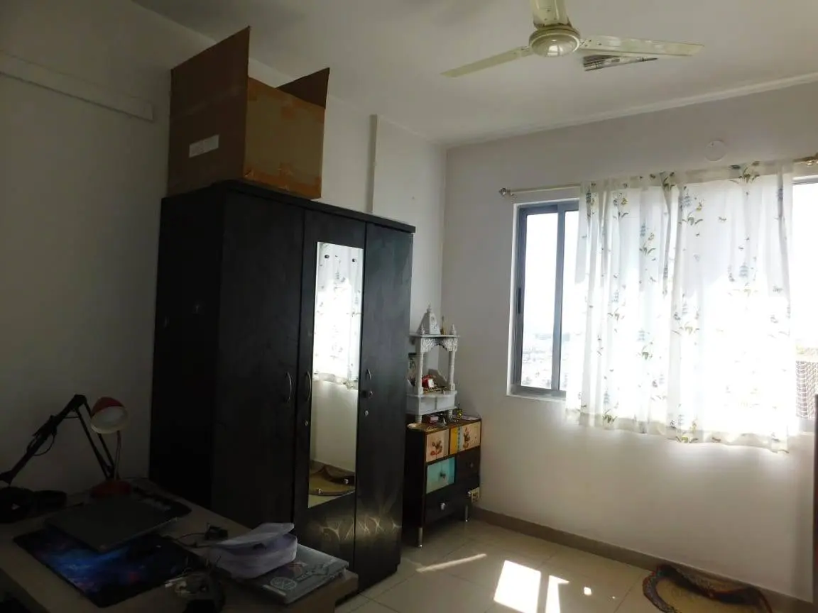 Lake-View 2BHK Flat for Sale in JP Nagar with Metro Connectivity