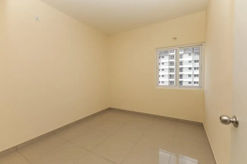 2BHK Flat for Sale in TVS Emerald Jardin 12th Floor Pool Facing
