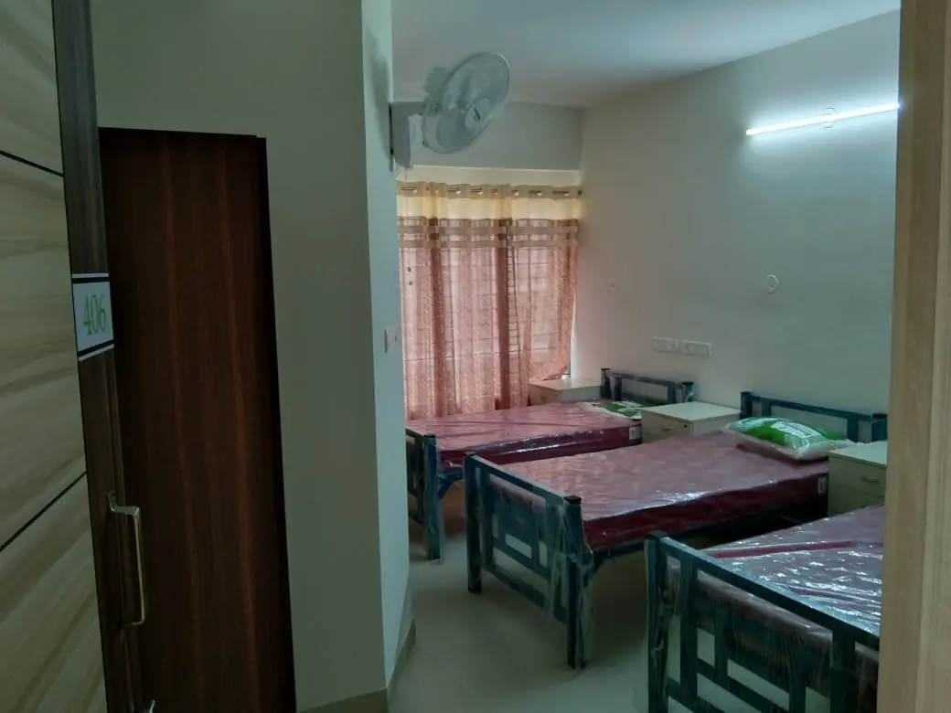 Prime Commercial PG Building for Sale/Rent on K.R. Road, Basavanagudi | 70 Rooms | Fully Operational
