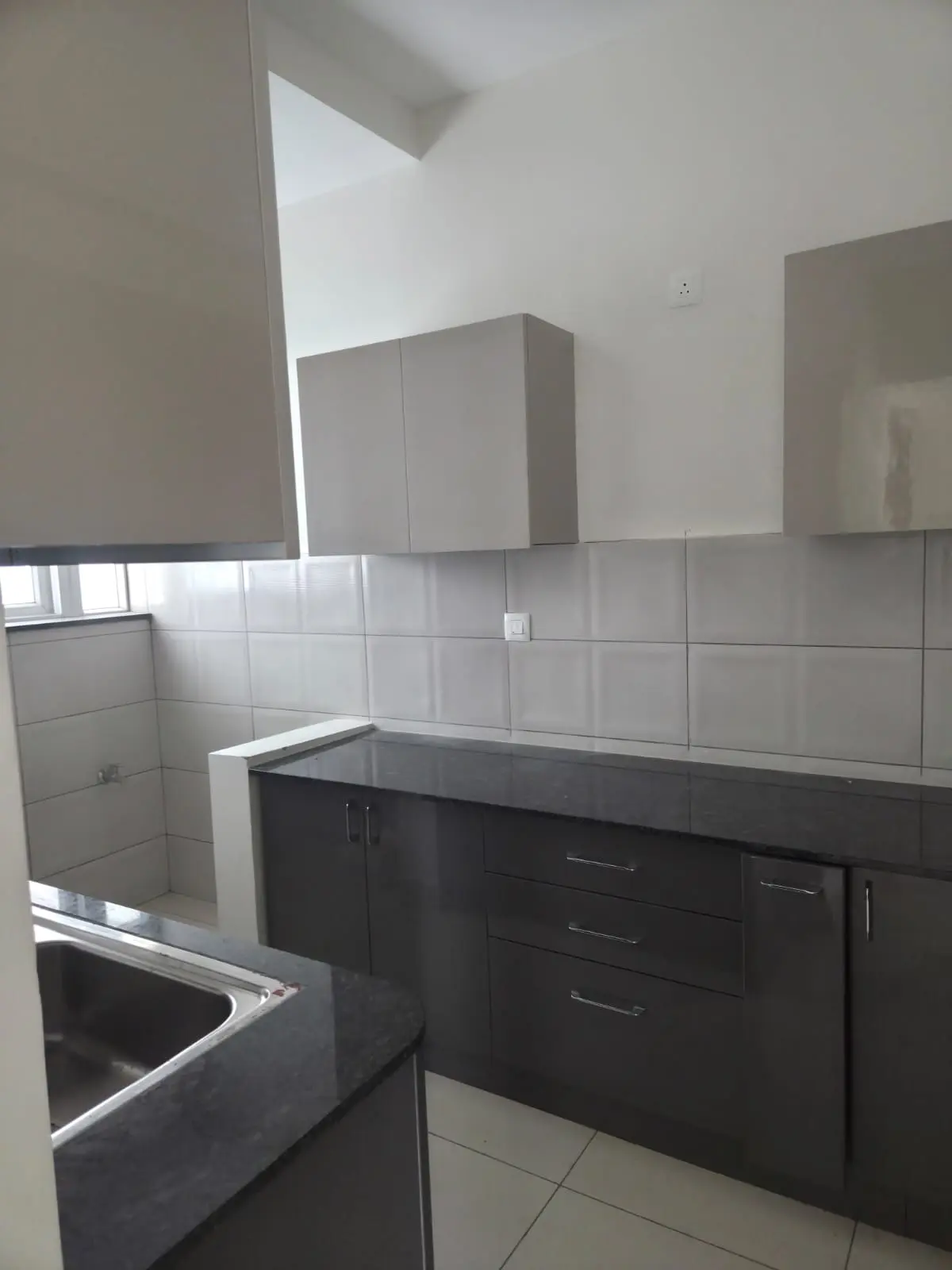 Stylish Semi-Furnished 2 BHK for Rent in Prestige Green Gables