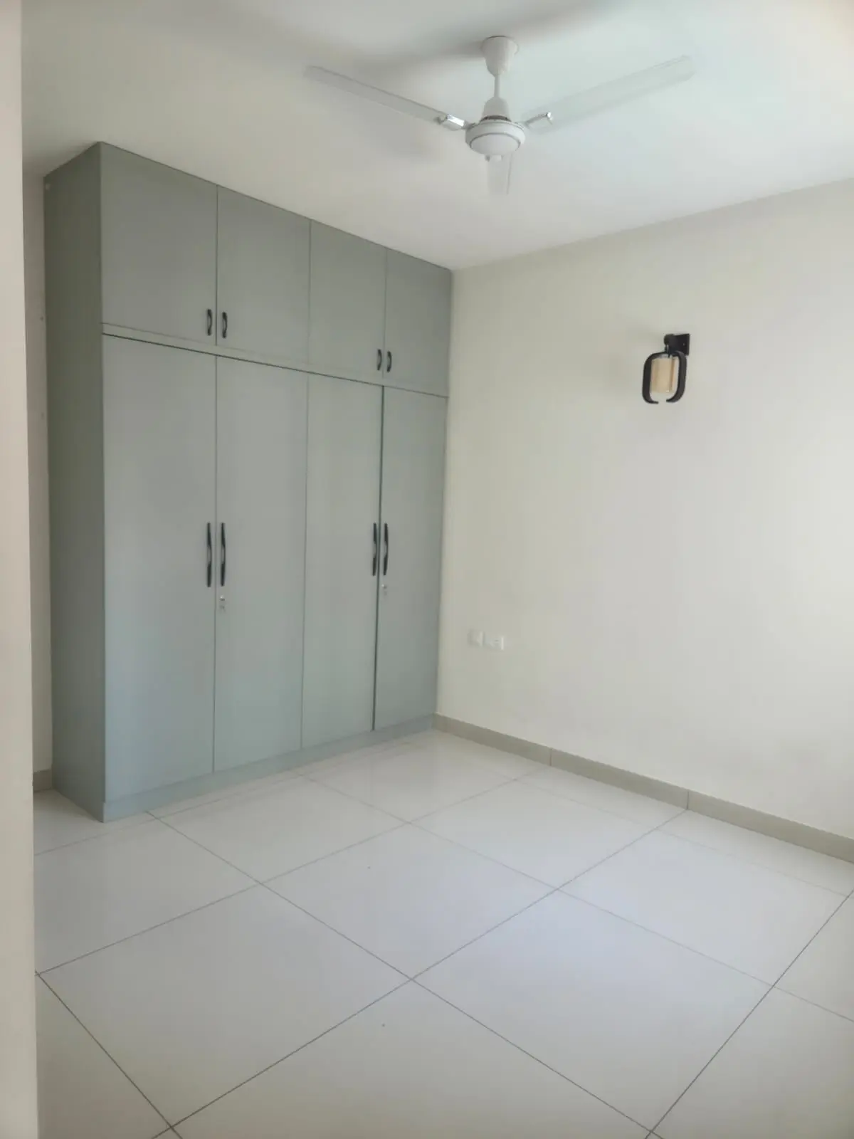 Stylish Semi-Furnished 2 BHK for Rent in Prestige Green Gables