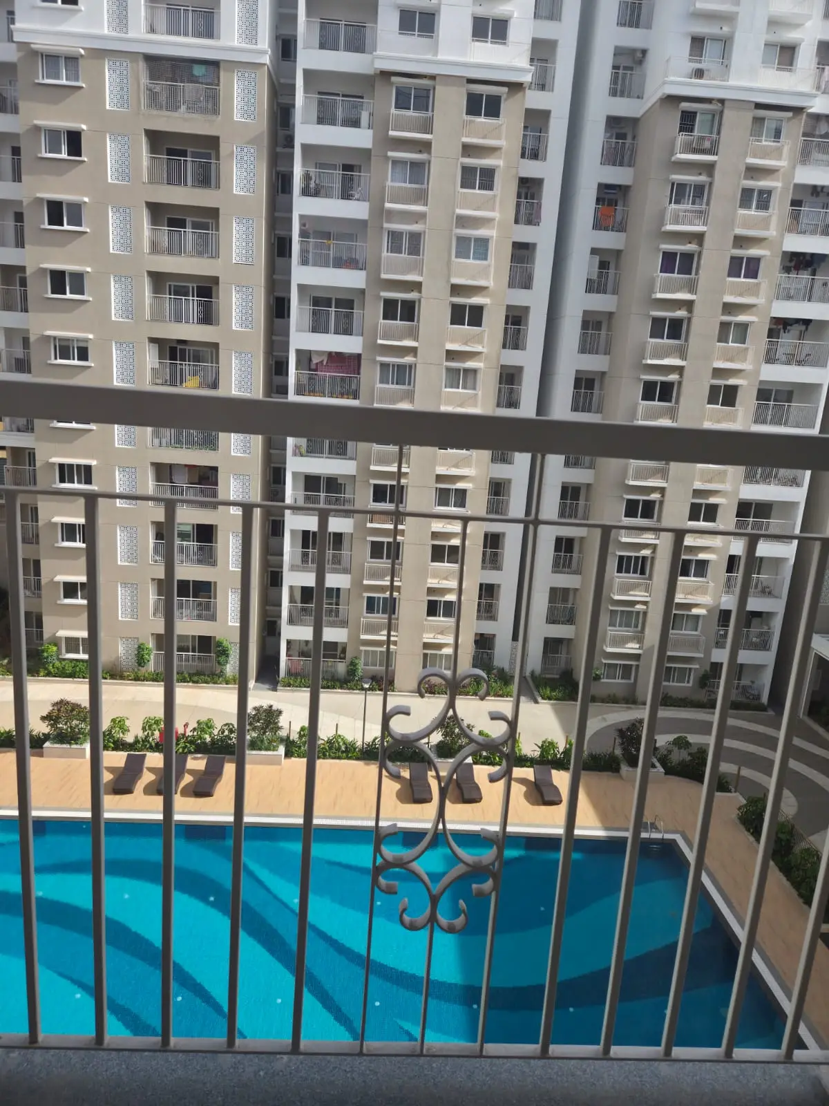 Stylish Semi-Furnished 2 BHK for Rent in Prestige Green Gables