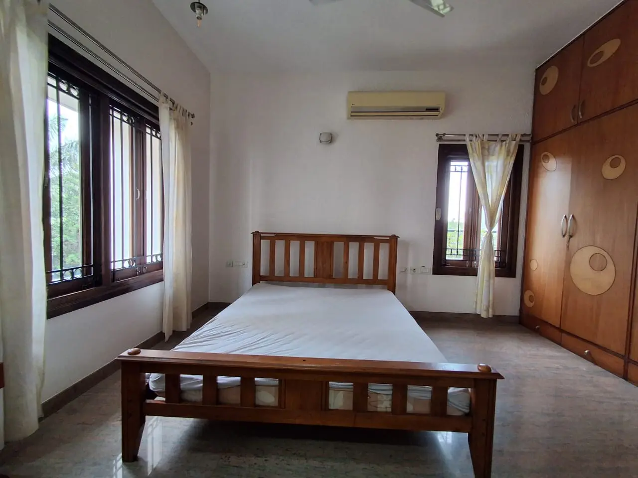 Fully Furnished 4 BHK+1 Apartment for Rent at Sobha Ivory, St. John's Road | 4000 Sq. Ft.