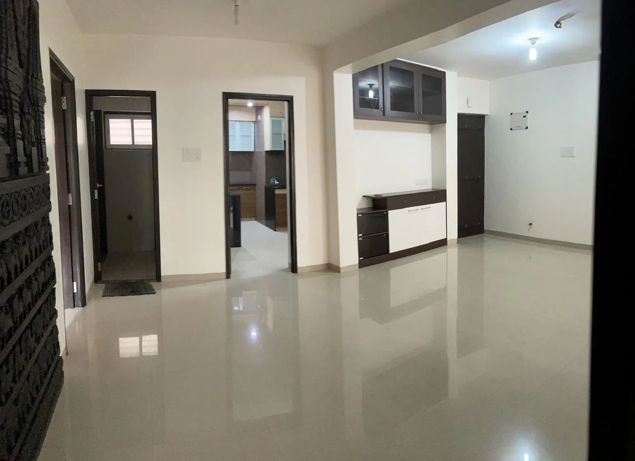 2BHK Flat for sale in Garadi Apartment , Basavangudi