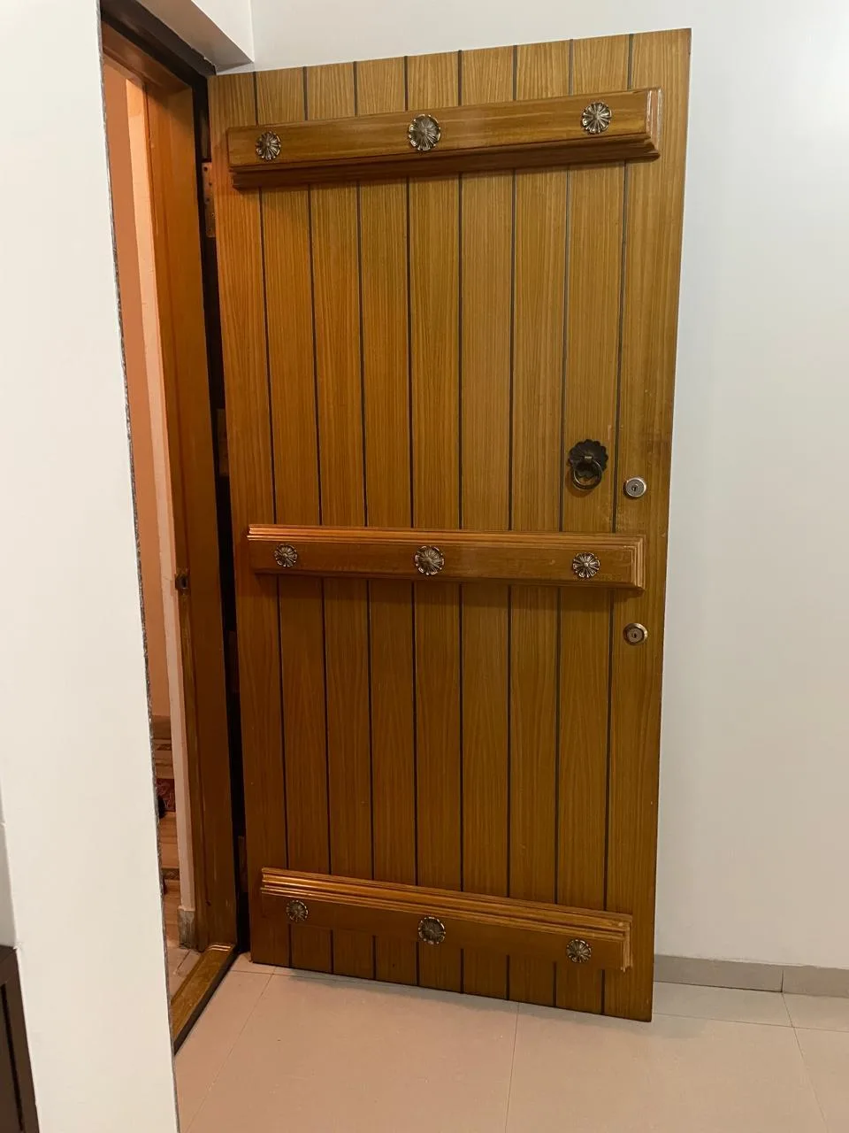 2BHK Flat for sale in Garadi Apartment , Basavangudi