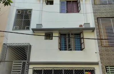 Building for sale in Hanumanth nagar