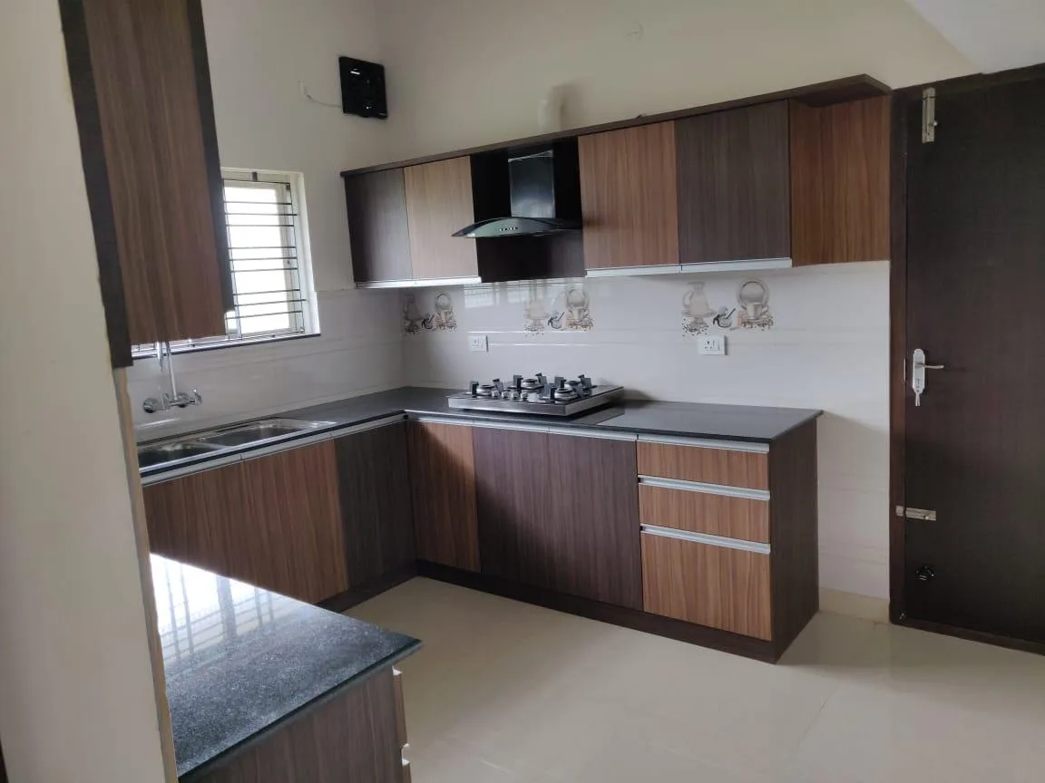 Land with Unused House for Sale in Meramajal, Mangalore