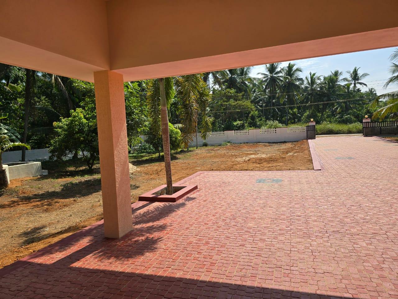 Land with Unused House for Sale in Meramajal, Mangalore