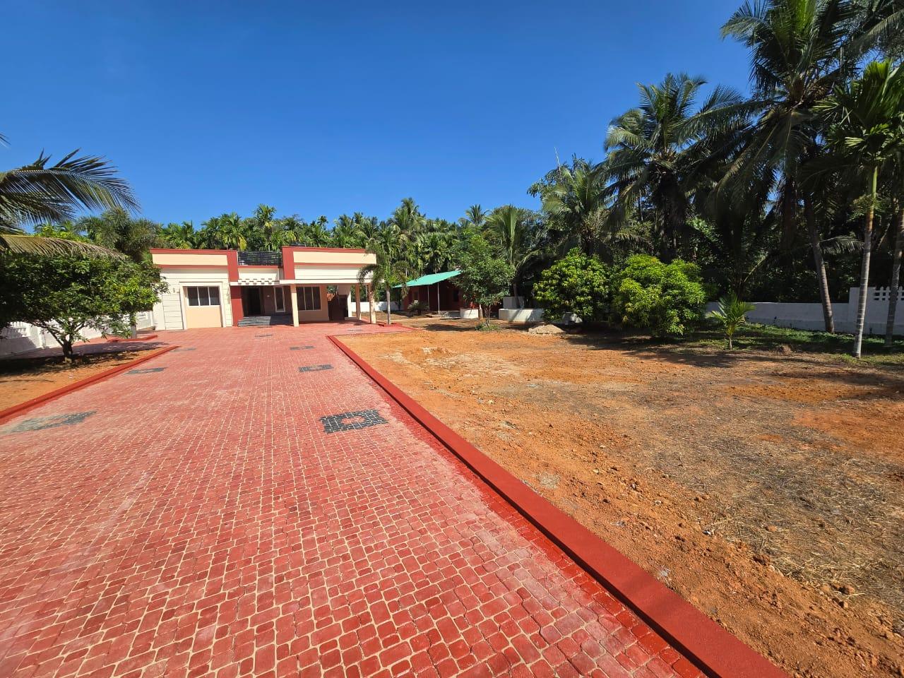 Land with Unused House for Sale in Meramajal, Mangalore