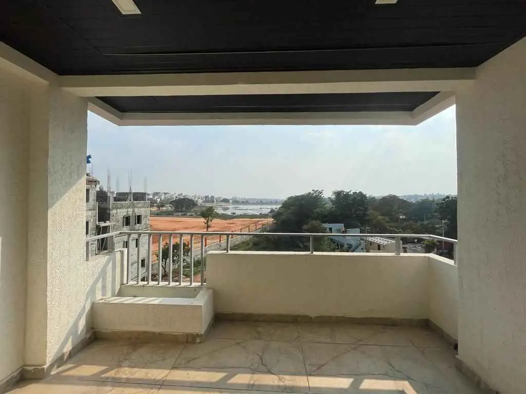 3BHK Flat for Sale in Muneshwara Layout | 1.36 Cr | 4th Floor | Vastu Compliant