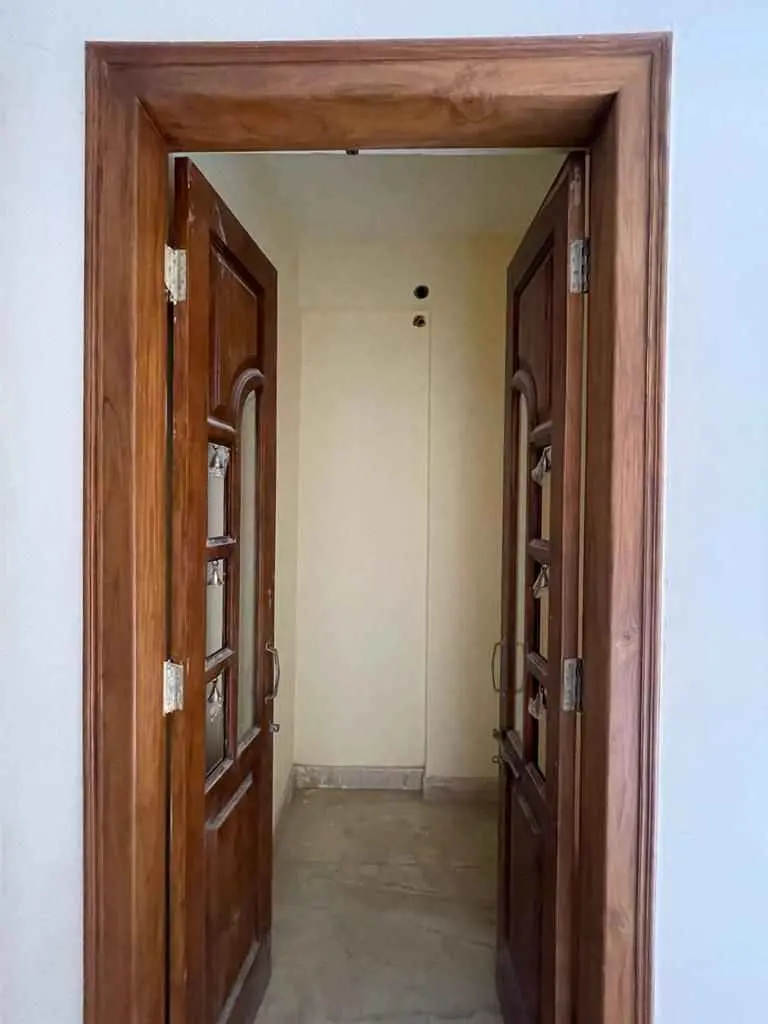 3BHK Flat for Sale in Muneshwara Layout | 1.36 Cr | 4th Floor | Vastu Compliant