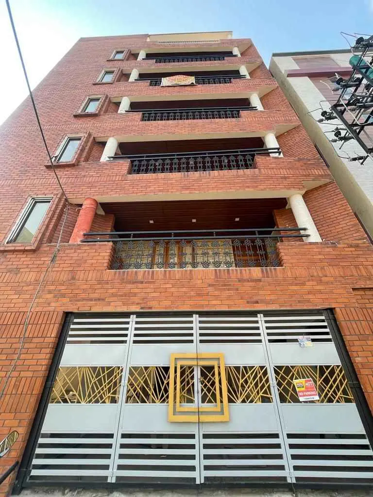 3BHK Flat for Sale in Muneshwara Layout | 1.36 Cr | 4th Floor | Vastu Compliant
