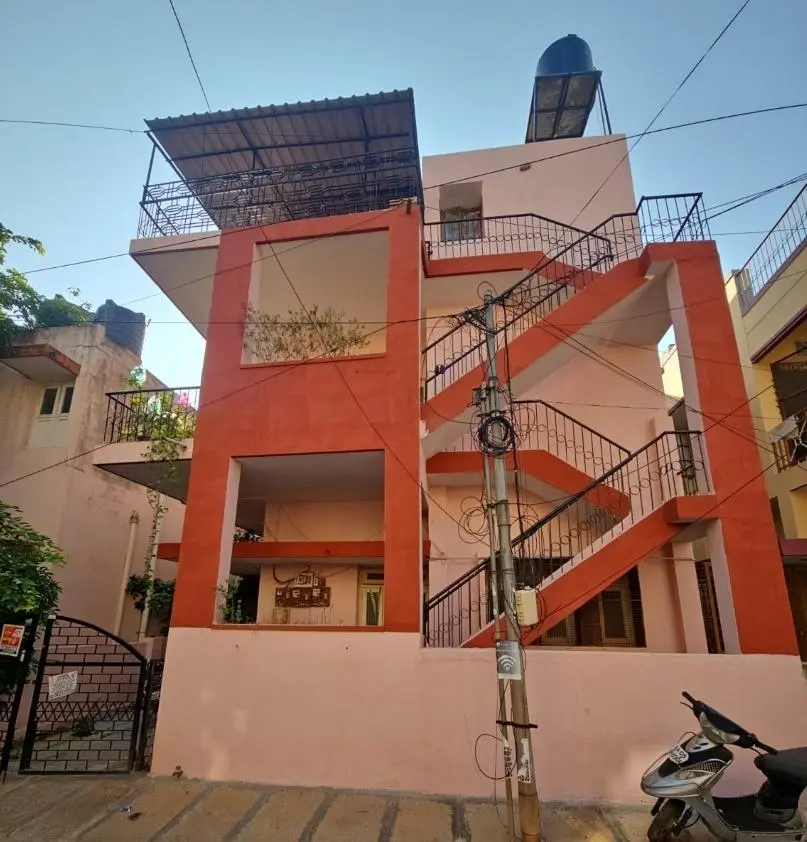Independent House for Sale in JP Nagar 1st Phase West Facing 30×46 Site