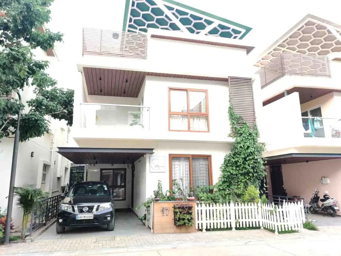 4.5 BHK Independent House for Sale West Facing North Entrance Fully Furnished Ready to Move