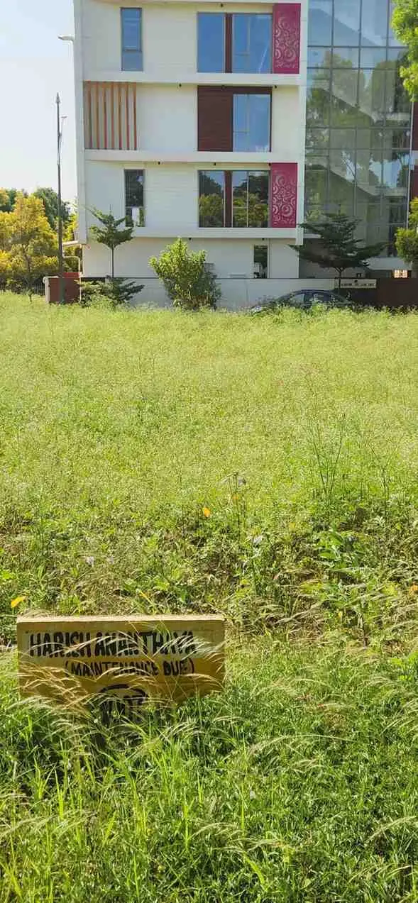 Premium 1500 Sq Ft Residential Plot for Sale in Anekal Chandapura Main Road Gated Community