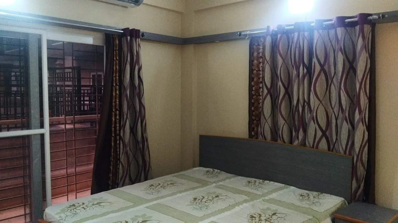 3BHK Flat for Sale in Amigo Lake View Apartment Ground Floor Spacious 1580 Sq Ft
