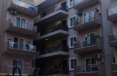 3BHK Flat for Sale in Amigo Lake View Apartment Ground Floor Spacious 1580 Sq Ft