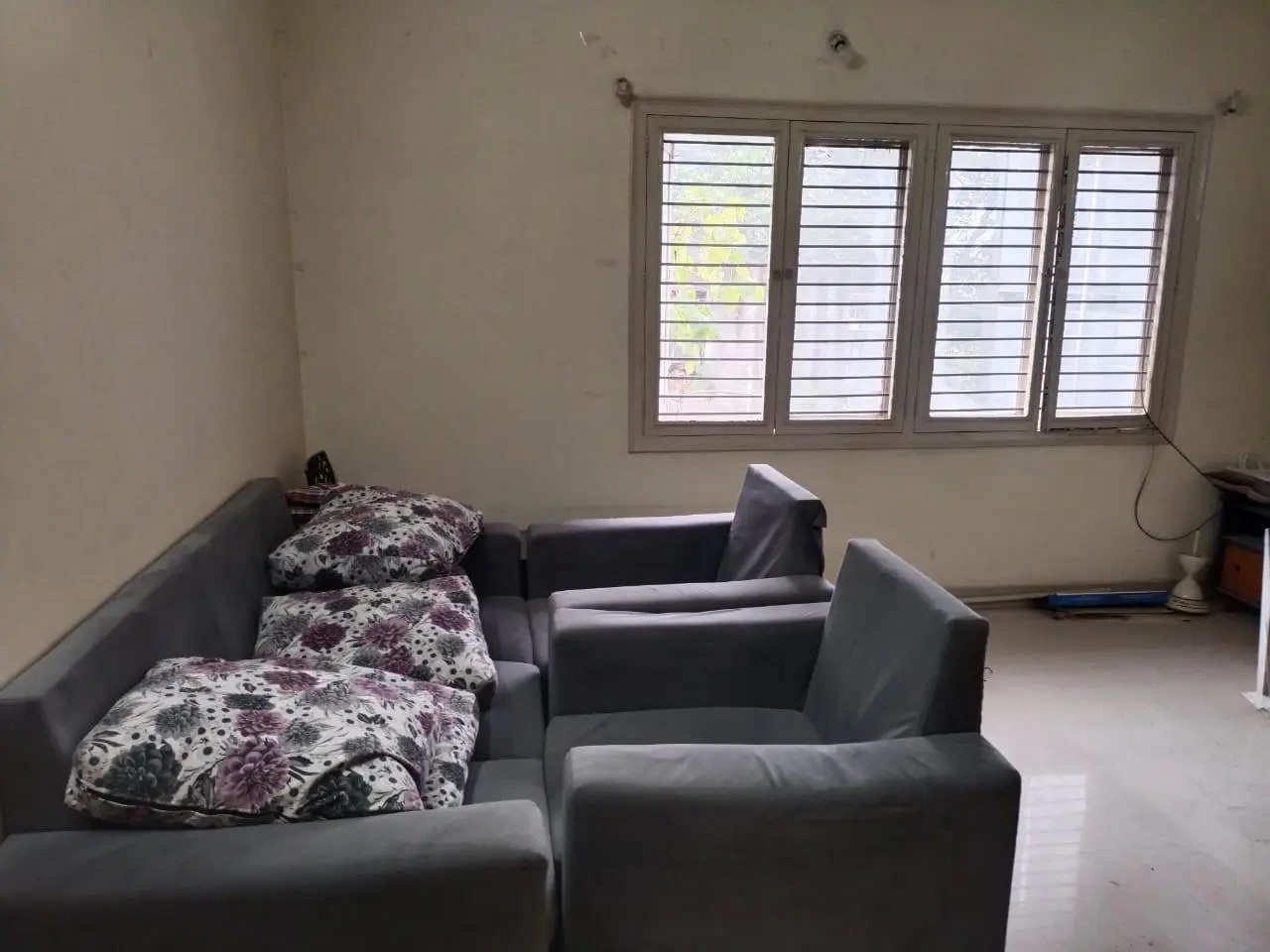 Well-Maintained 2BHK Flat for Sale in Old Airport Road 2nd Floor