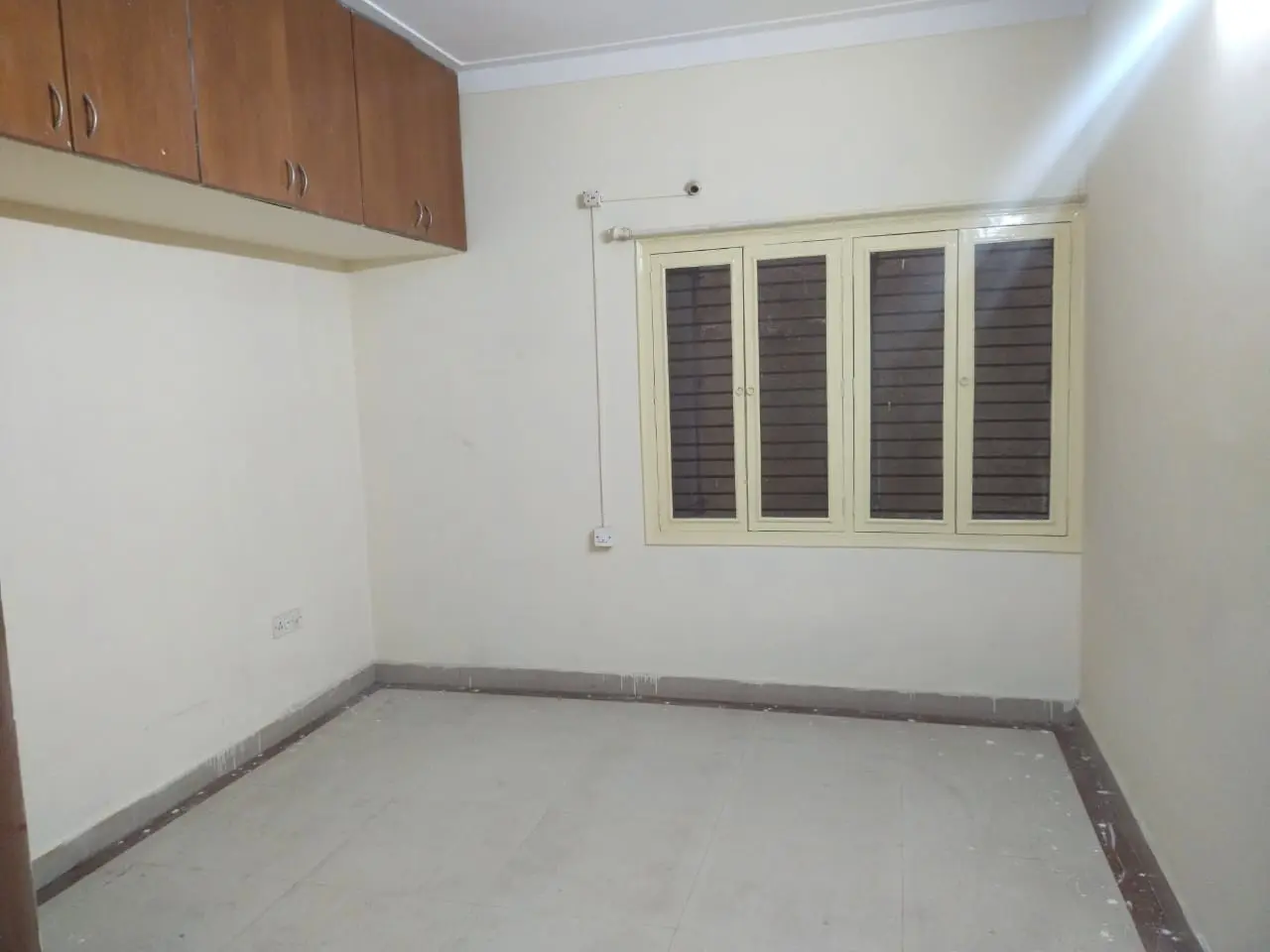 Well-Maintained 2BHK Flat for Sale in Old Airport Road 2nd Floor