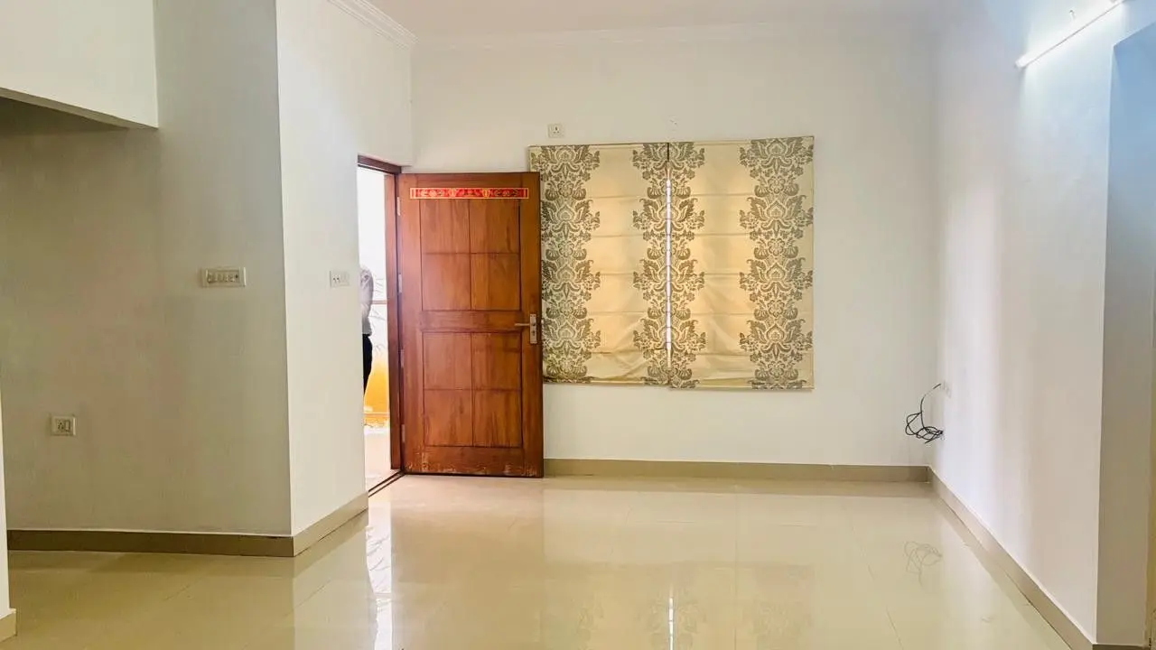3BHK Corner Villa for Sale Park Facing Semi-Furnished