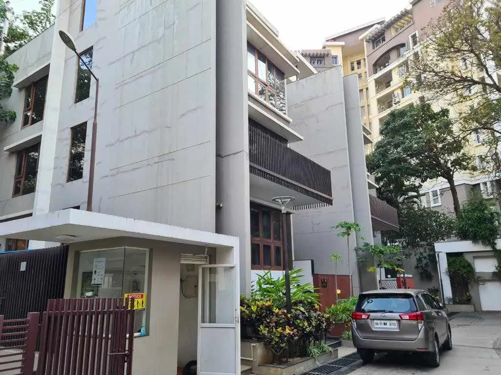 Luxury 5BHK Villa in Salarpuria Sattva Kings Domain