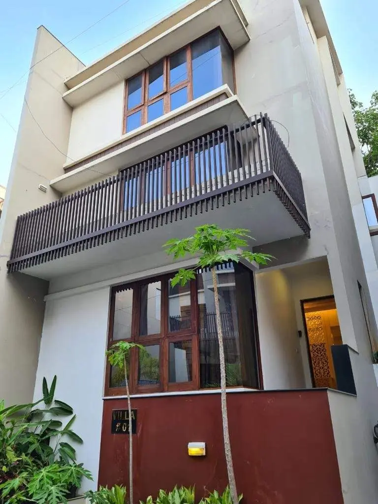 Luxury 5BHK Villa in Salarpuria Sattva Kings Domain