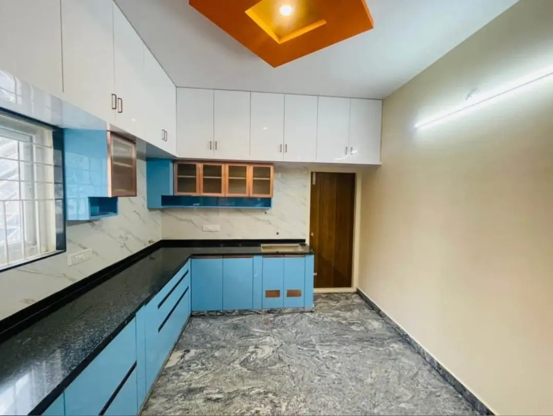 Building for Sale in Kattigenahalli Near Bagaluru Metro