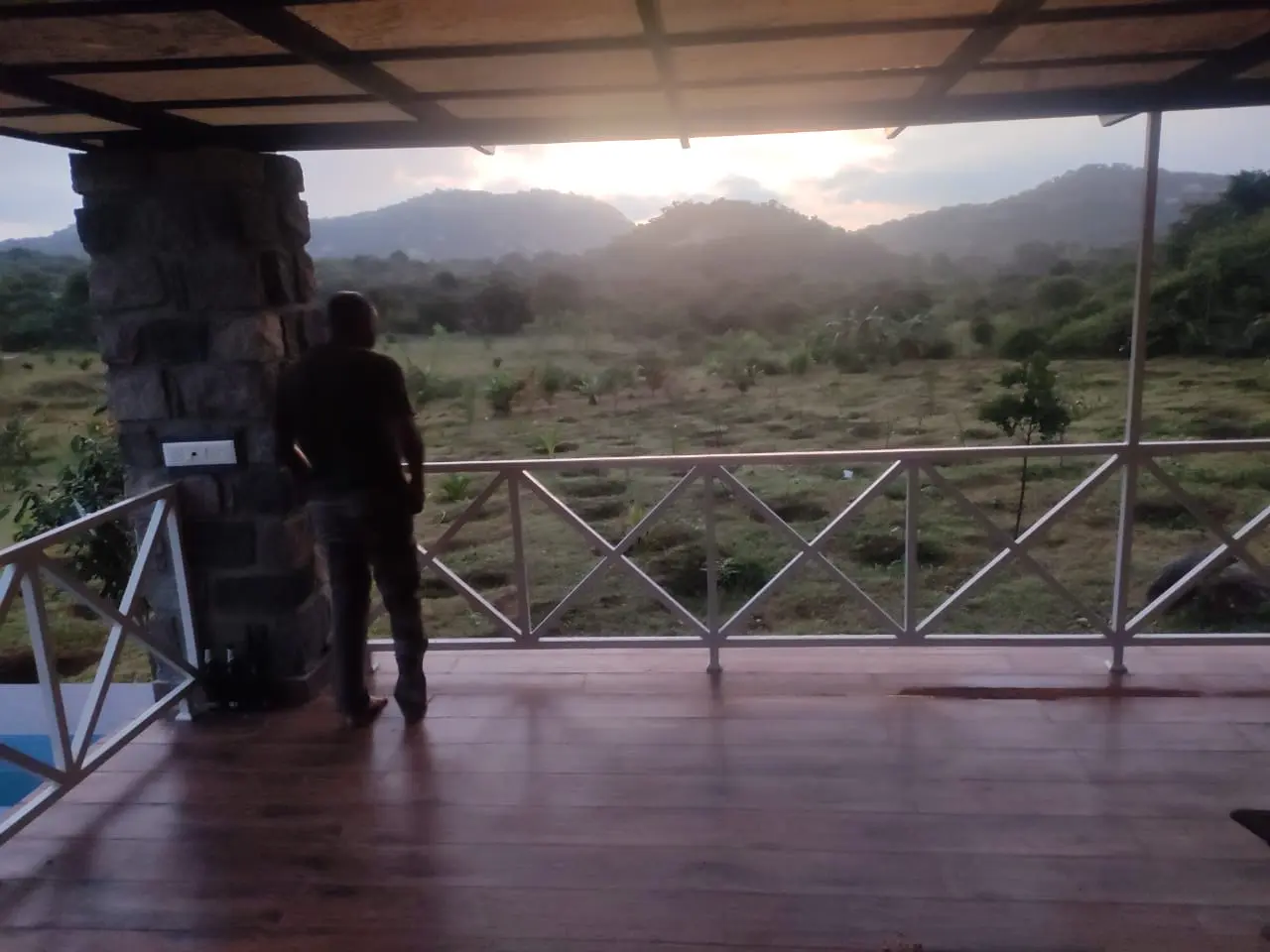 2BHK Farmhouse for Sale in Shoolagiri, Tamil Nadu – Peaceful Setting with Private Pools