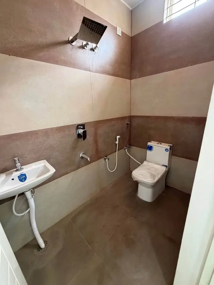 High-Potential Rental Property with 4 Residential Units | East Facing