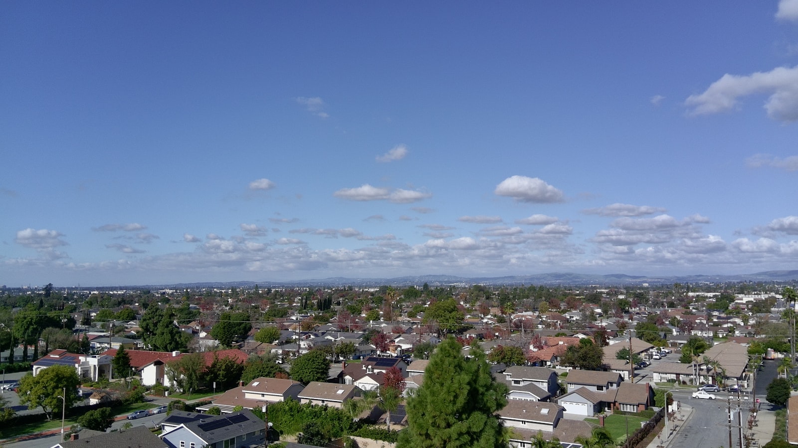 Suburban neighborhood representing how to find a perfect house in Bangalore