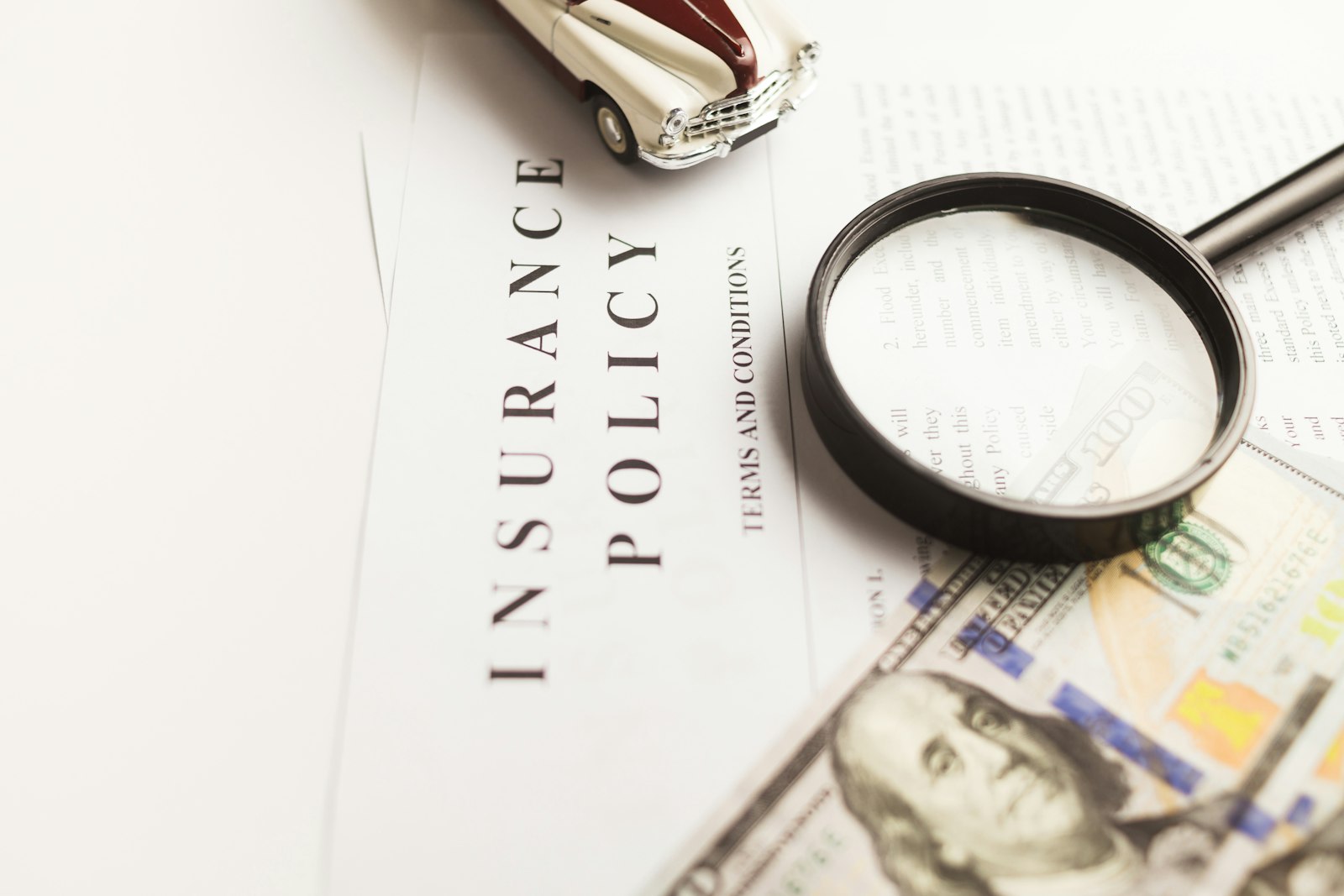 Verifying a certificate document with a magnifying glass